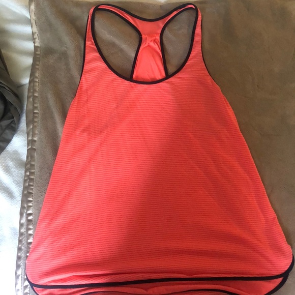 Lululemon 105F singlet tank, size 6. - Picture 2 of 5